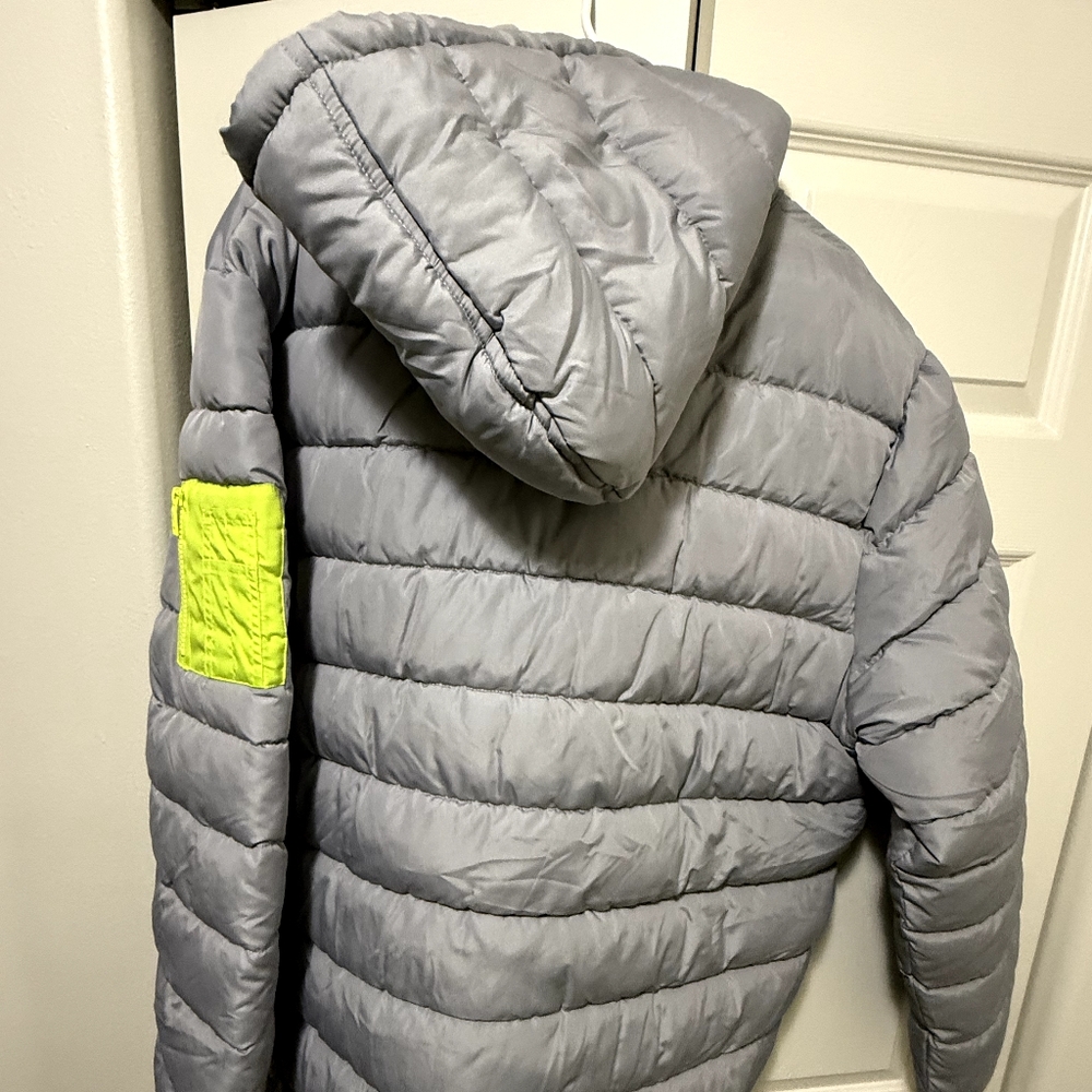Mens Gray Puffer Jacket with Neon Accent - Picture 2 of 4